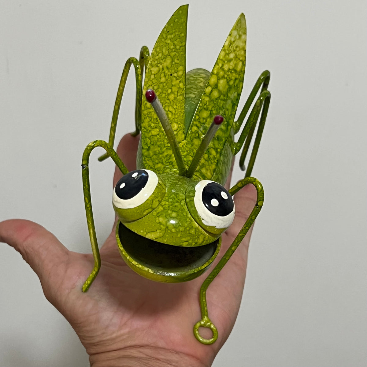 Garden Cricket - metal art