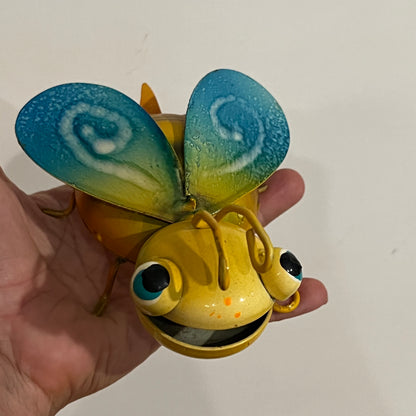 Garden Bee - metal art