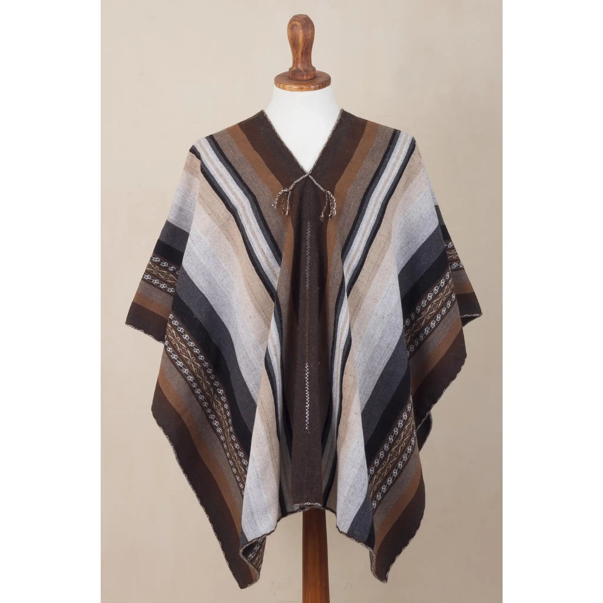 Chinchero Legacy - alpaca wool poncho - Clothes