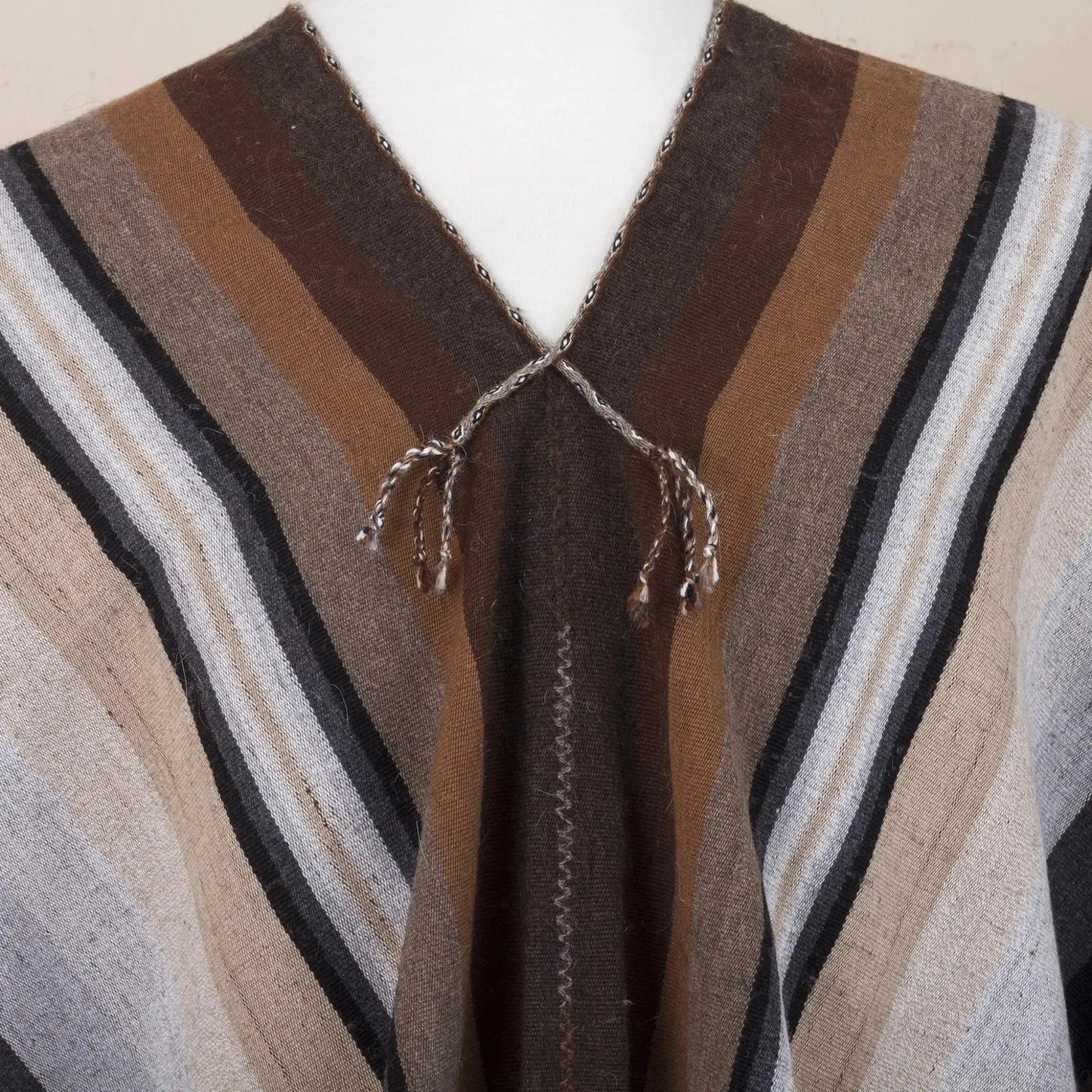 Chinchero Legacy - alpaca wool poncho - Clothes