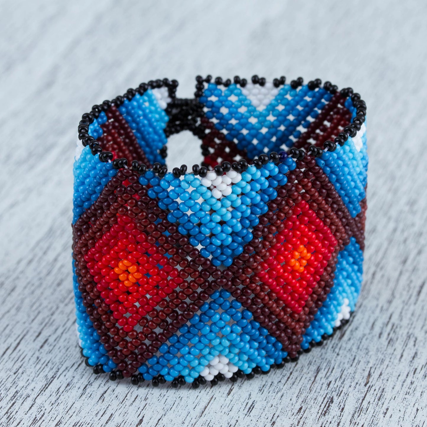 Red Diamonds - Huichol beaded bracelet