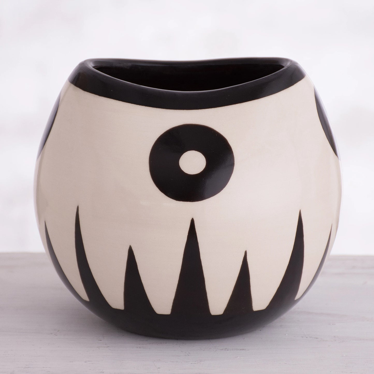 Chulucanas Spirit - Ceramic Vase