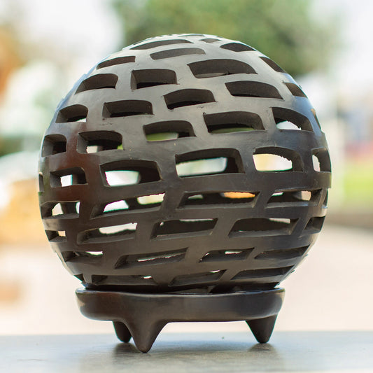 Light and Shadow - Barro Negro Tealight Candleholder