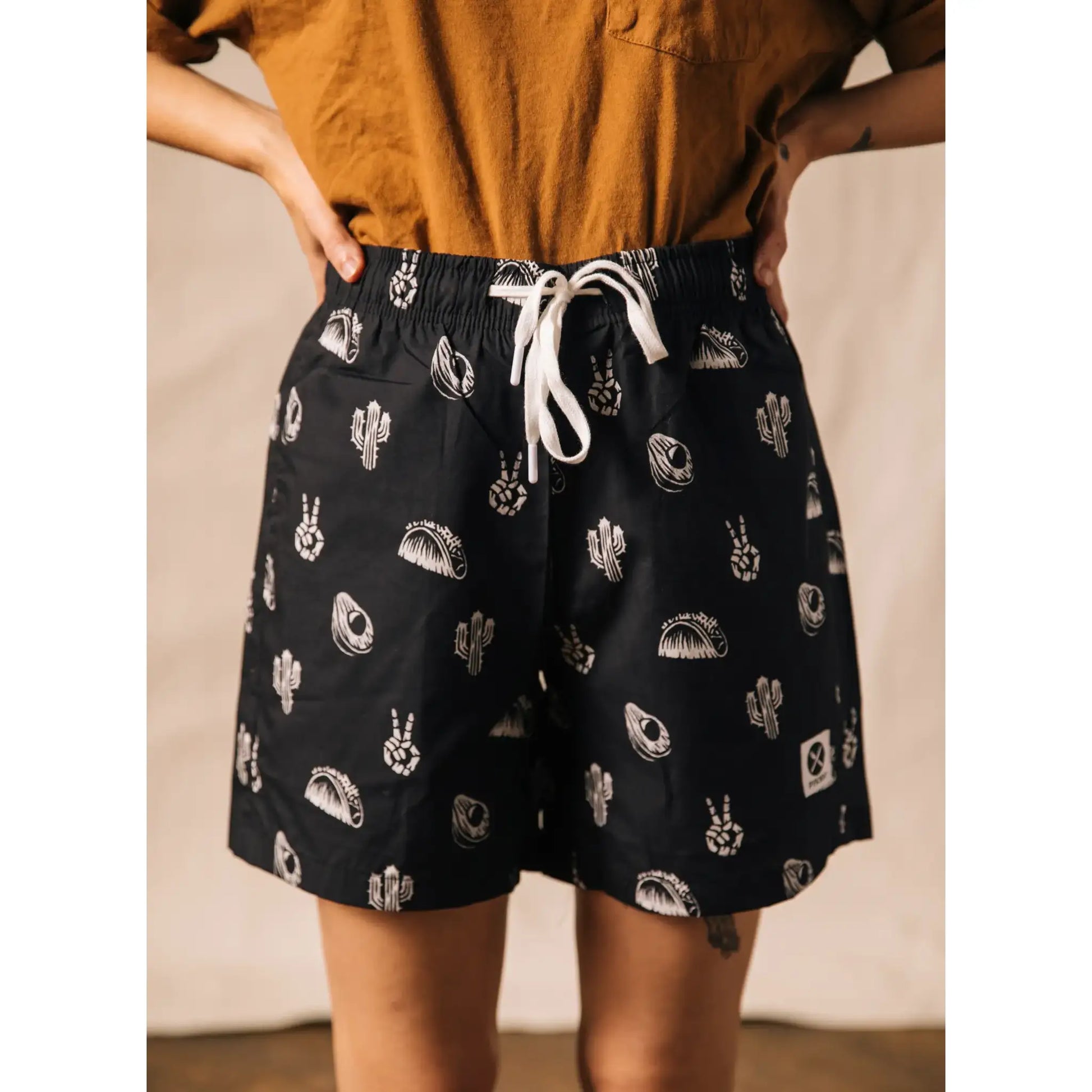 No Problemo Tacos & Cactus - walk shorts - Medium - Clothes