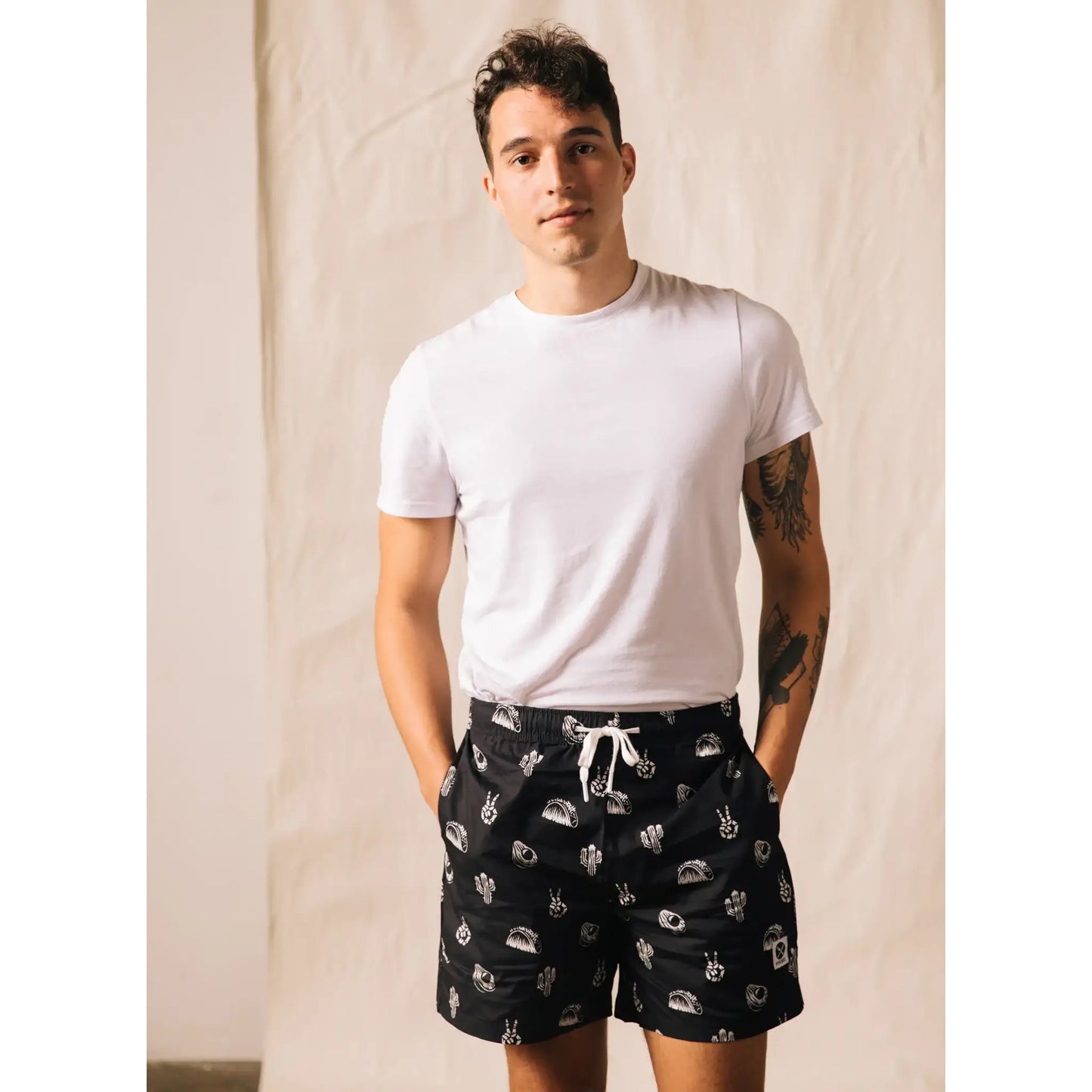 No Problemo Tacos & Cactus - walk shorts - Medium - Clothes