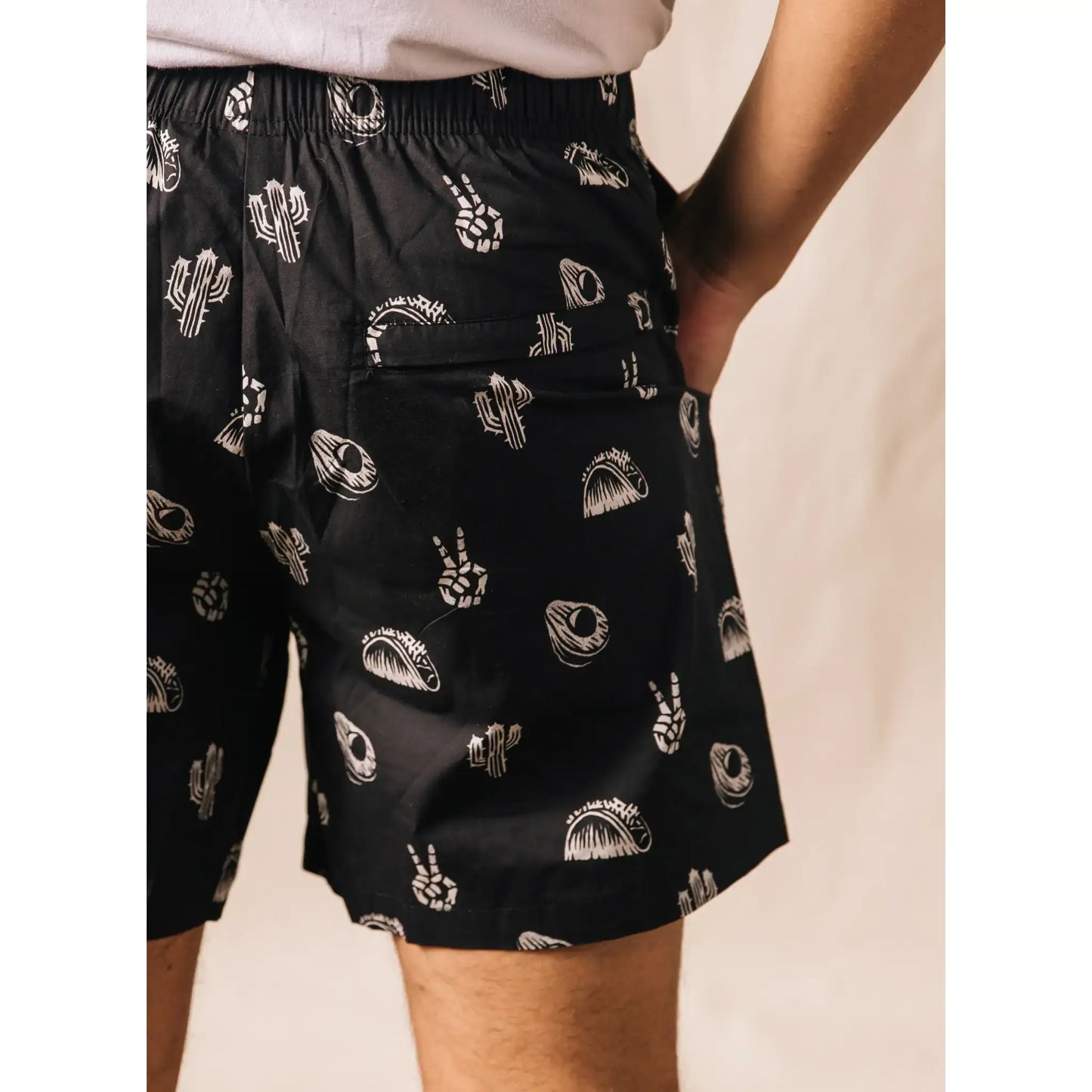 No Problemo Tacos & Cactus - walk shorts - Medium - Clothes